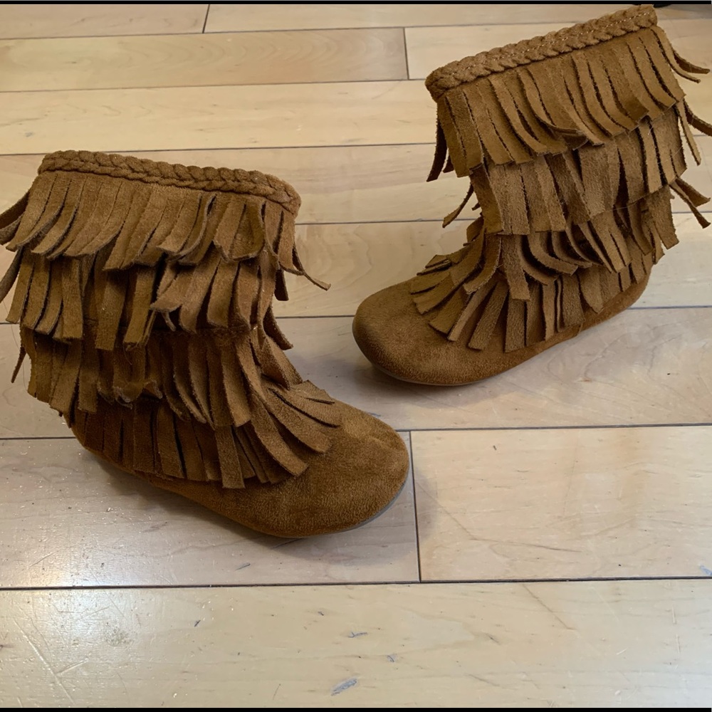 Size 10 toddler girl brown fringe boots